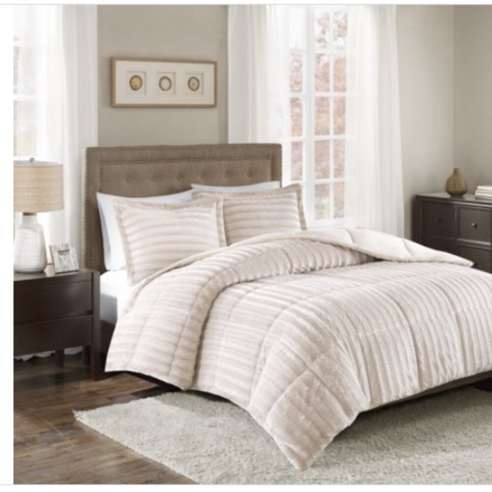 York Polyester Champagne Faux Fur King/Cal King Comforter Set